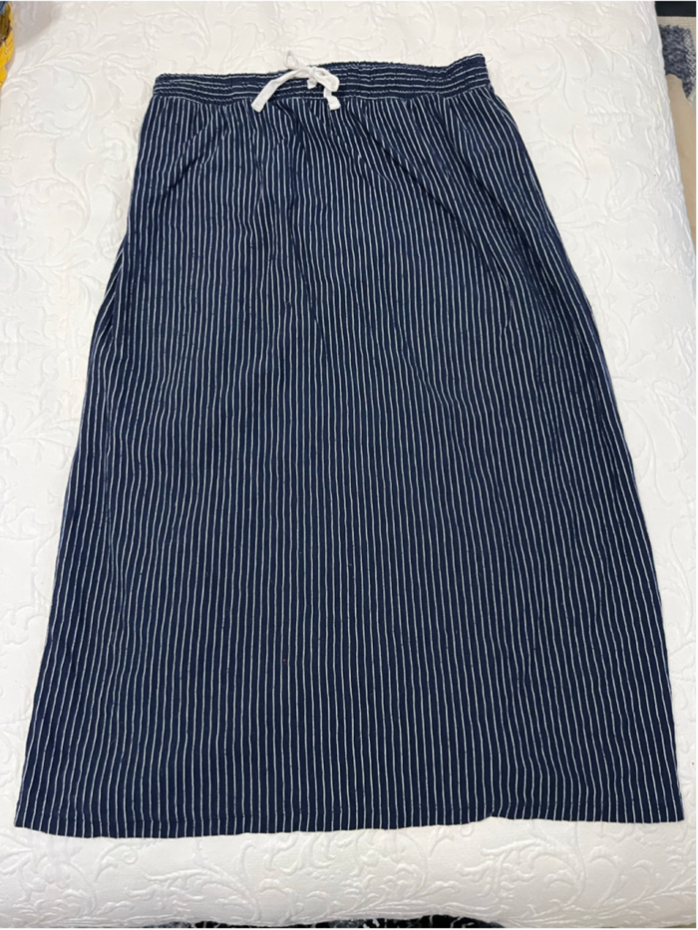 Women's Caslon Striped Midi Skirt with Elastic Waist Navy Blue White Size M